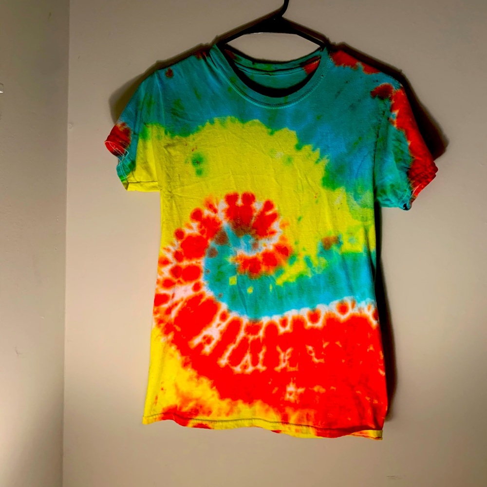 Men’s tie-dye t-shirt